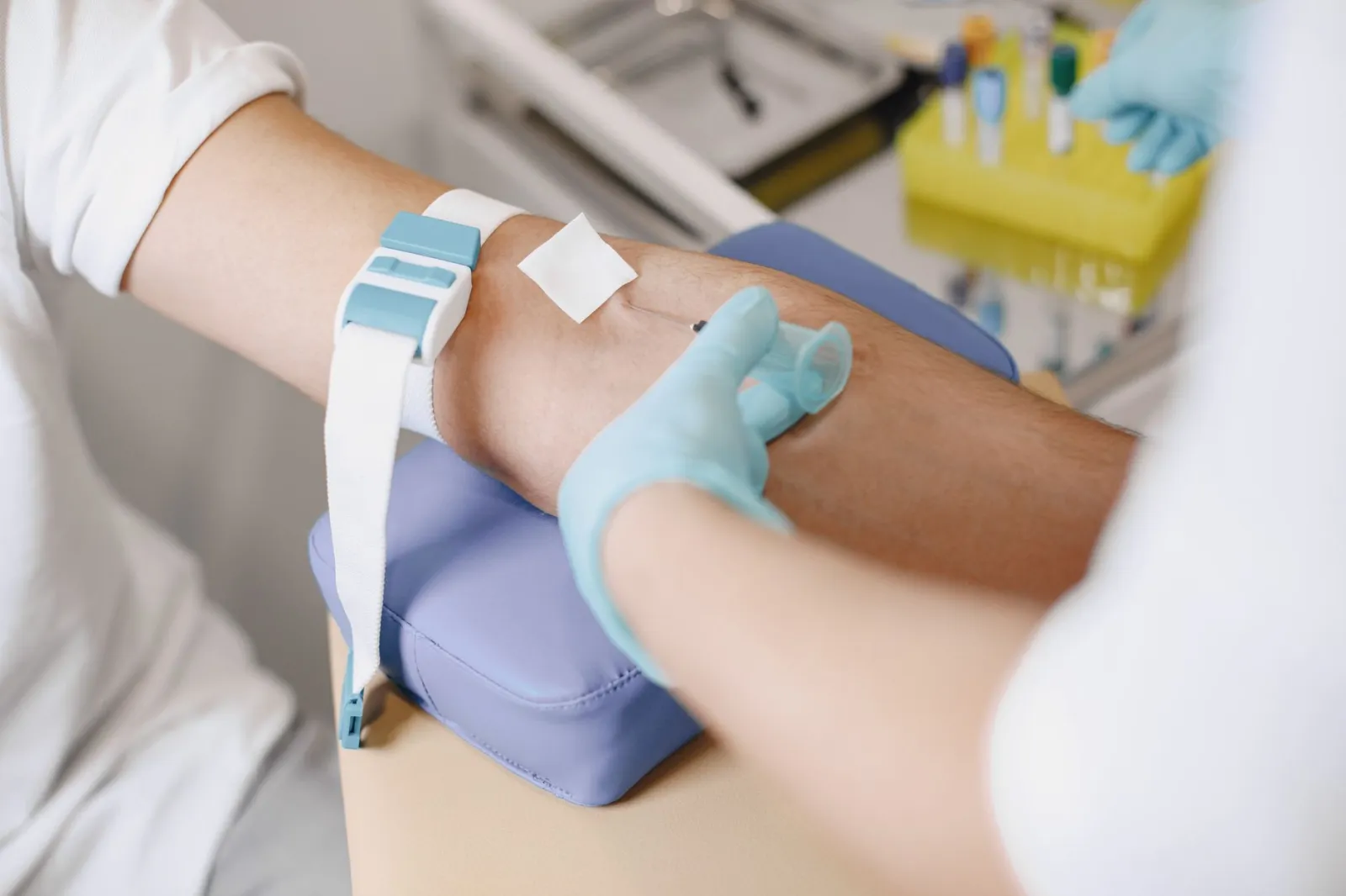 Pobieranie krwi w nowoczesnym punkcie diagnostycznym